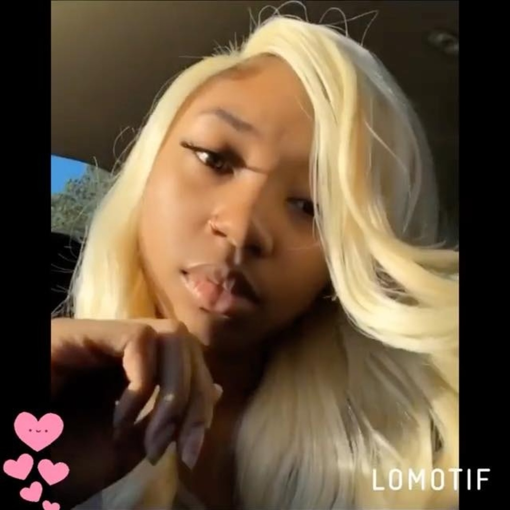 Meet your Posher, Itslanyia
